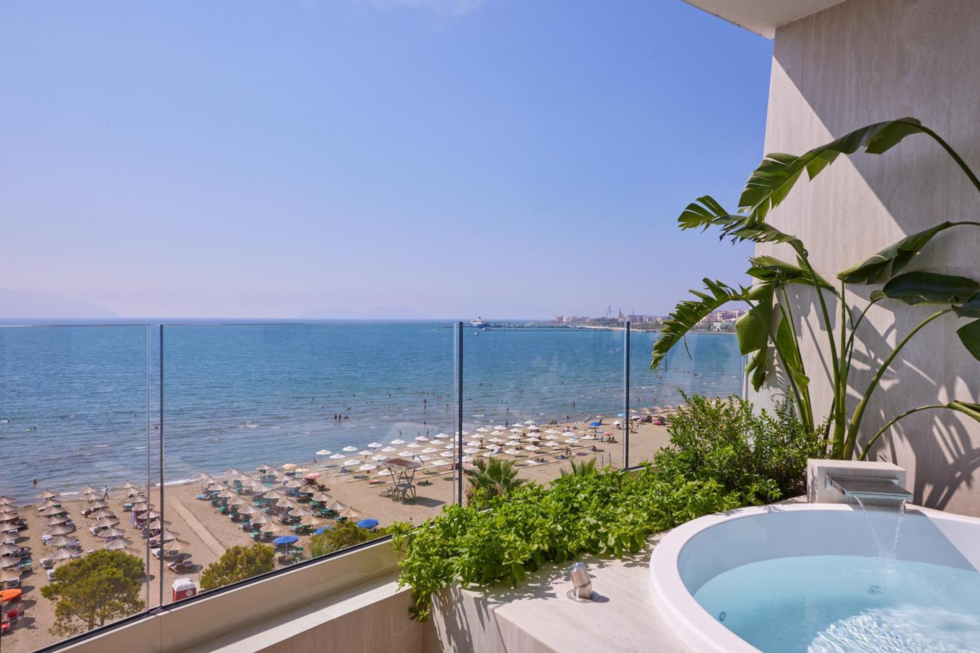 Valis Luxury Hotel Vlore Exterior photo