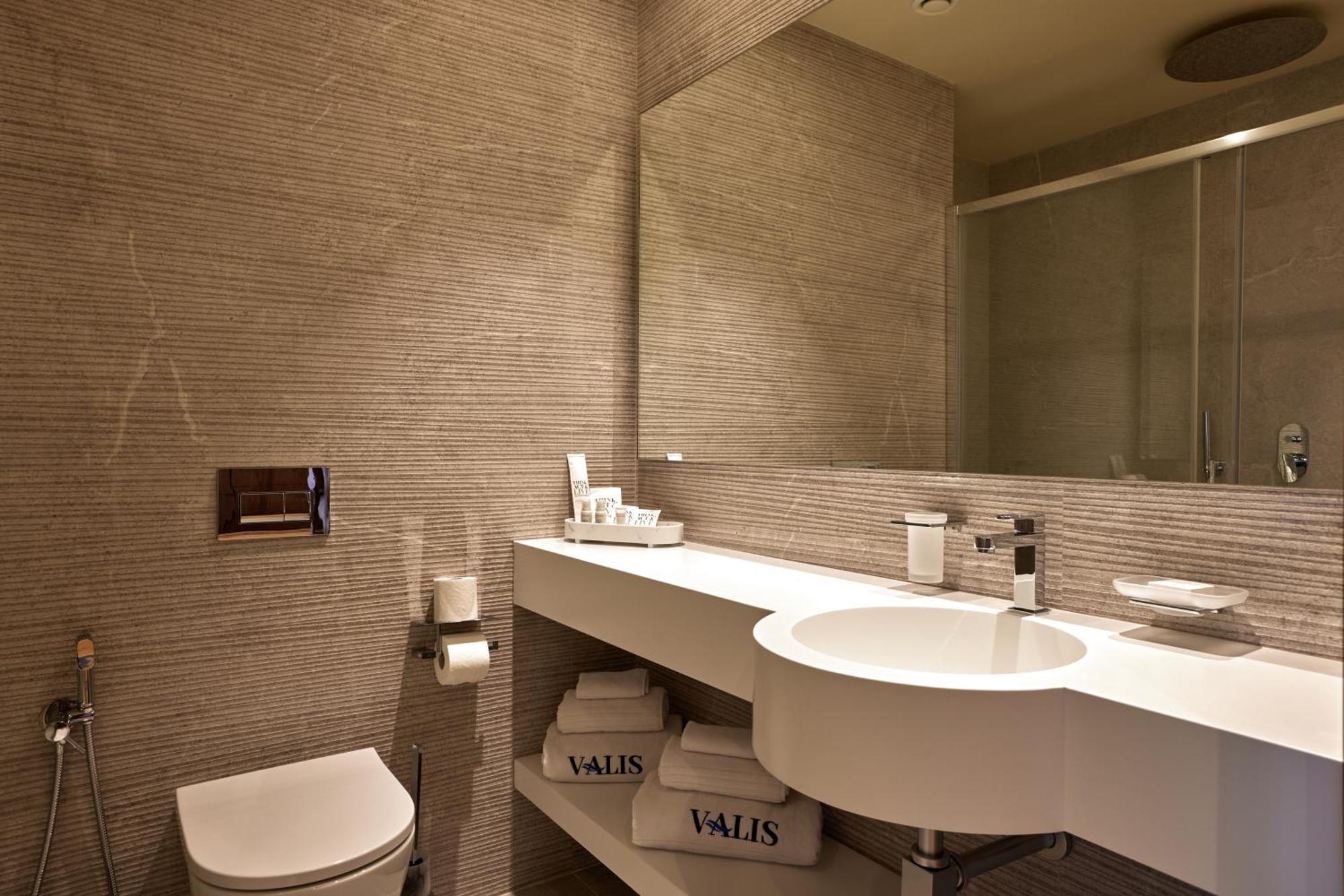 Valis Luxury Hotel Vlore Exterior photo