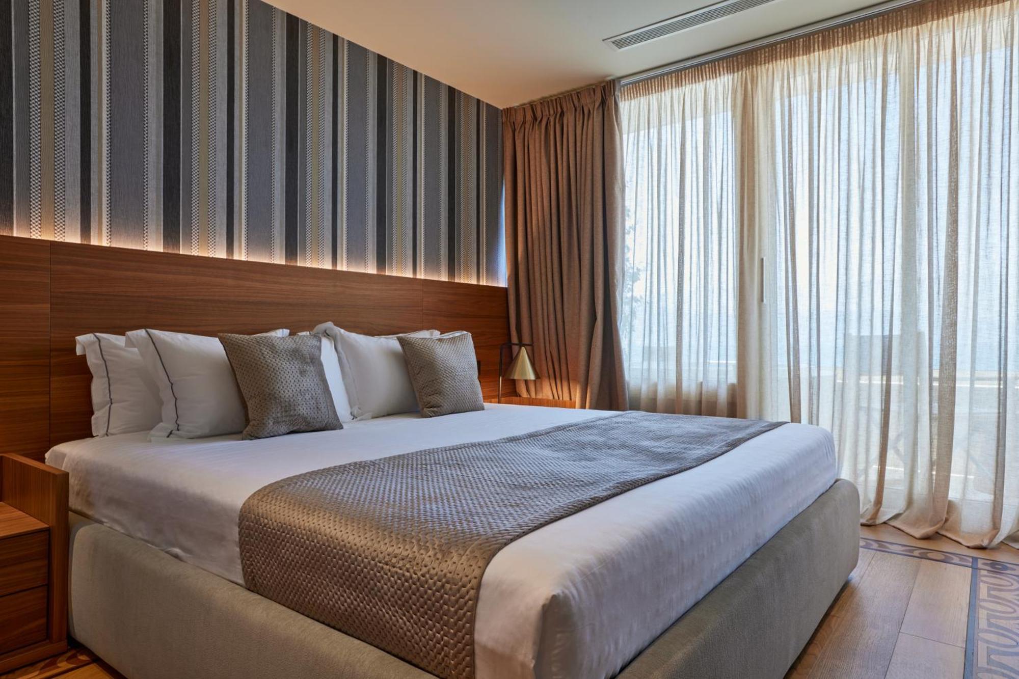 Valis Luxury Hotel Vlore Exterior photo