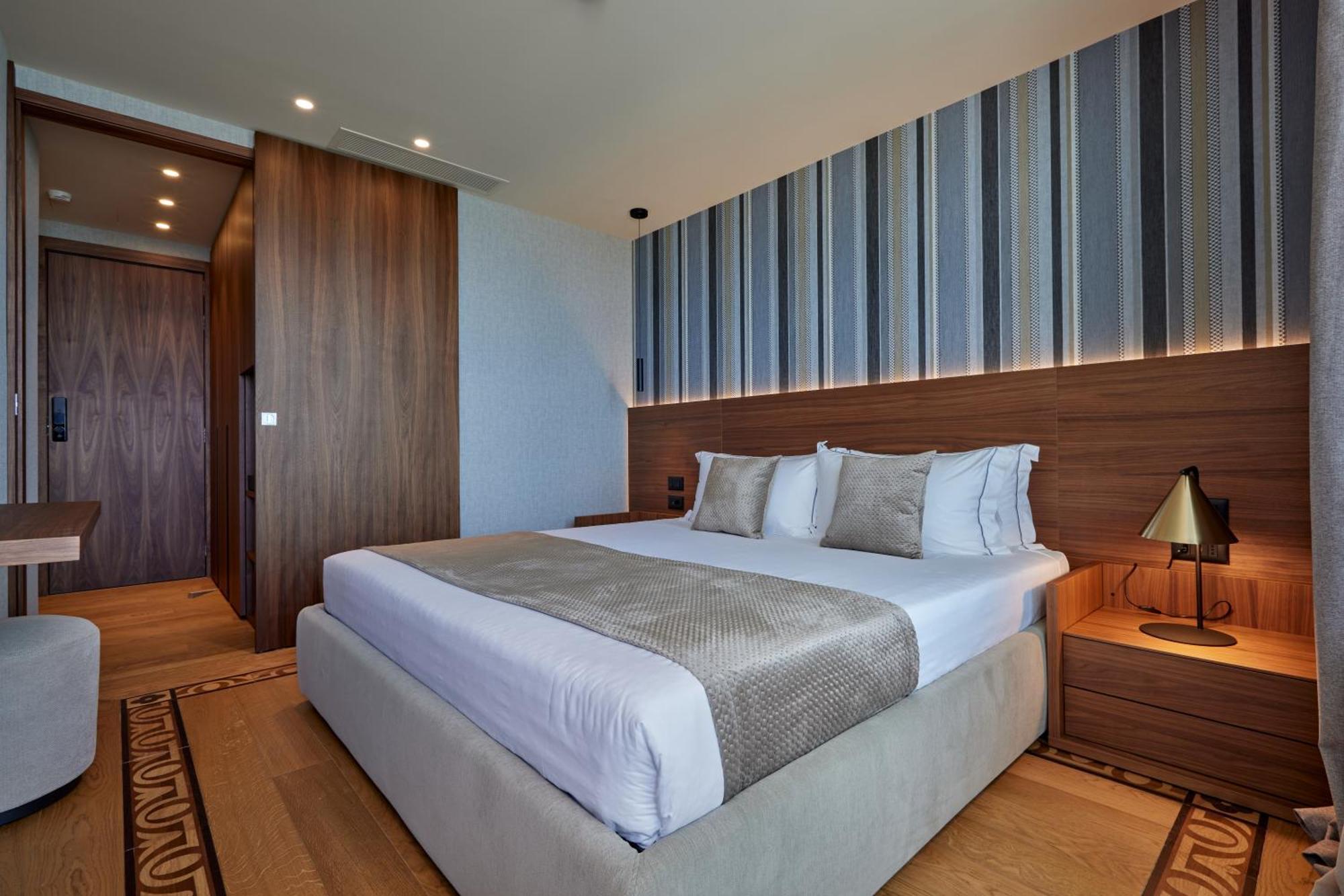 Valis Luxury Hotel Vlore Exterior photo