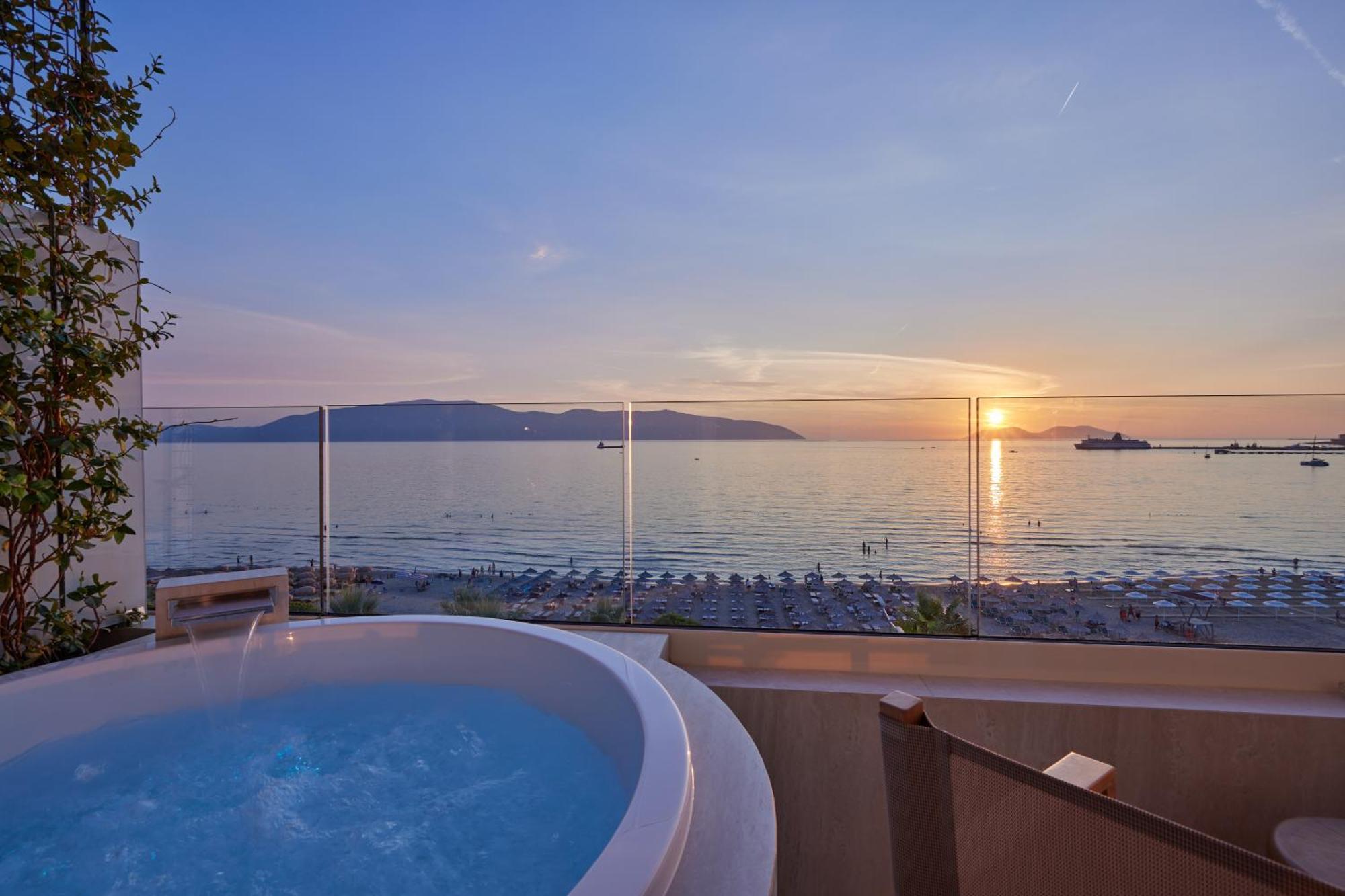 Valis Luxury Hotel Vlore Exterior photo