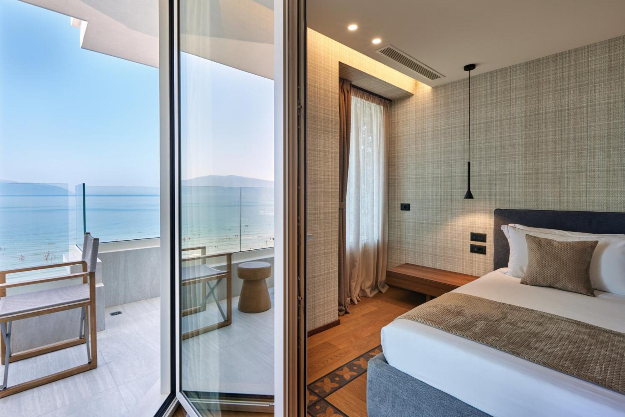 Valis Luxury Hotel Vlore Exterior photo